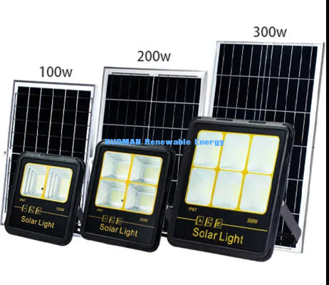 ไฟสปอร์ตไลท์โซลาร์เซลล์ LED 300W IP65 กันน้ำ 15000LM ความสว่างสูงพร้อมตัวเรือนอลูมิเนียมอัลลอยด์สำหรับไฟภายนอกอาคาร